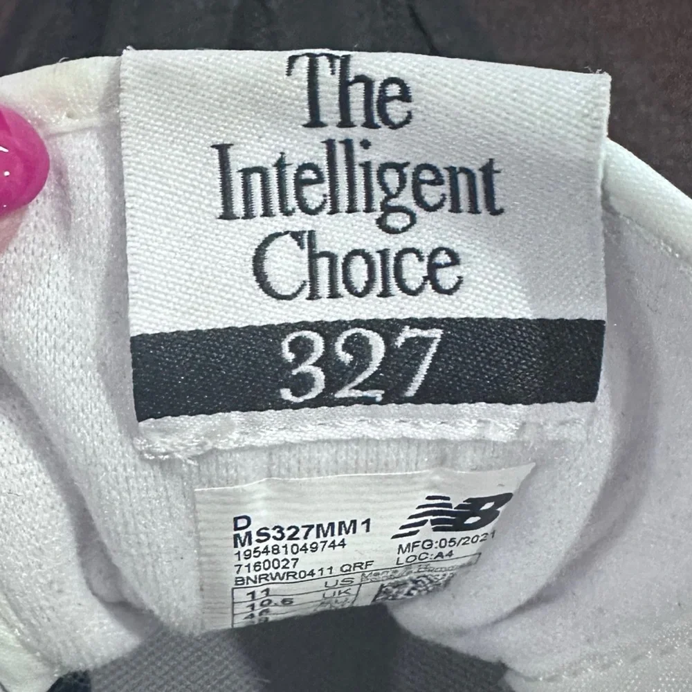 New Balance 327 Black/Silver [S327A]